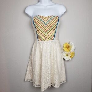 Flying Tomato boho lace sstrapless dress size medium